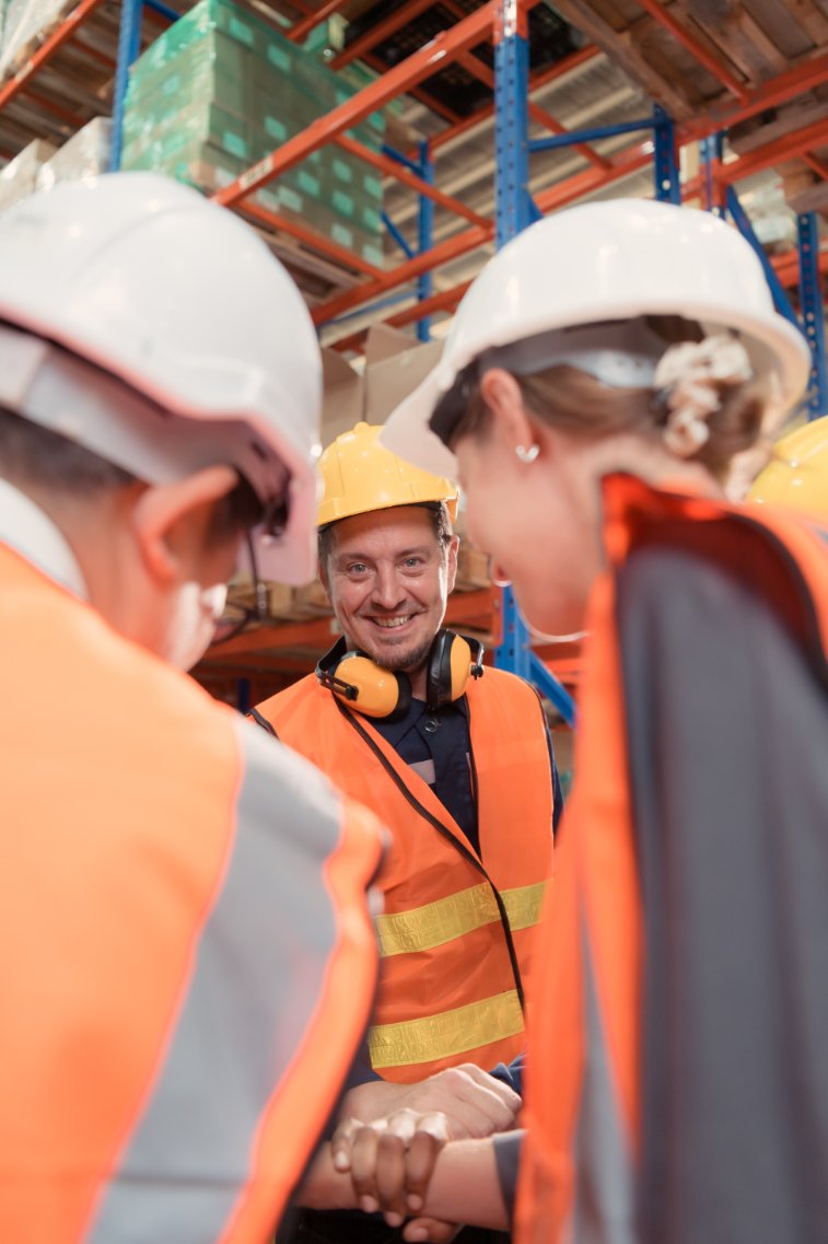 the-manager-encouraged-the-warehouse-workers
